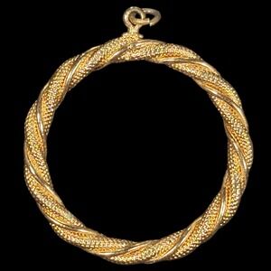 Gold Tone Twisted Rope Open Circle Pendant Minimalist Classic Statement Everyday